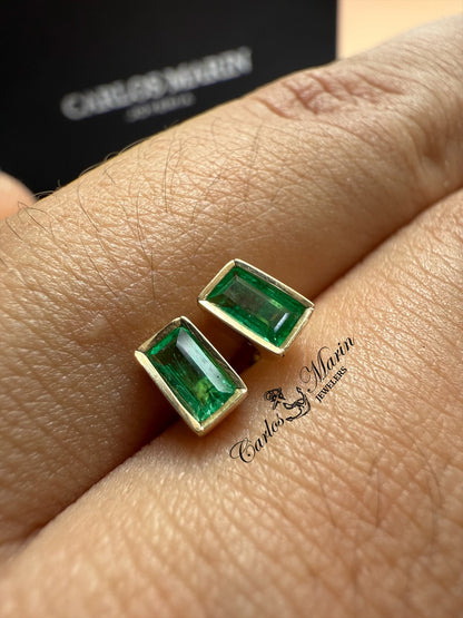 Aretes oro 18k con Esmeralda