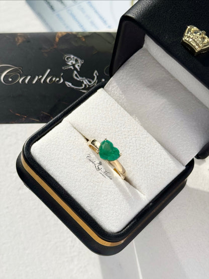 Anillo de oro 18k con Esmeralda corazón