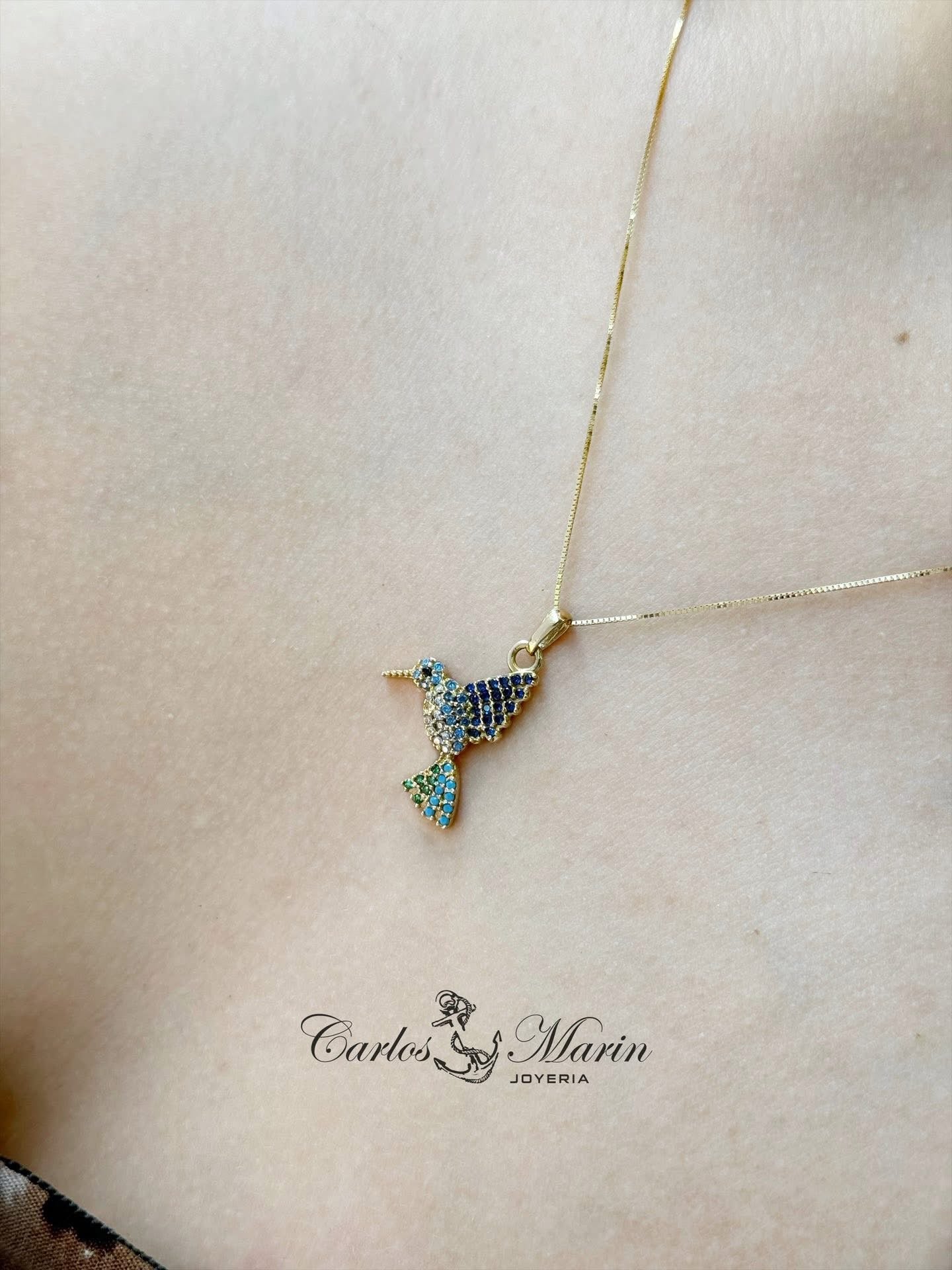Dije Colibrí  oro 18k