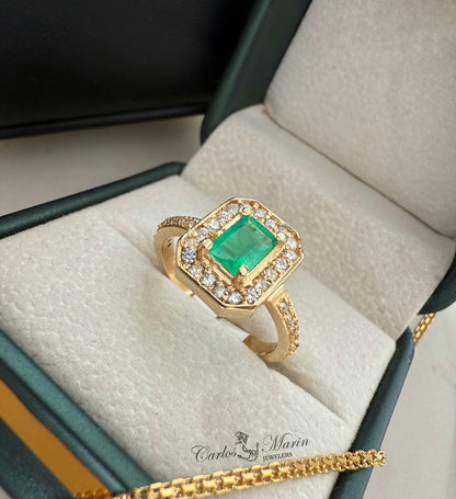 Anillo de oro 18k con Esmeralda tipo baguette